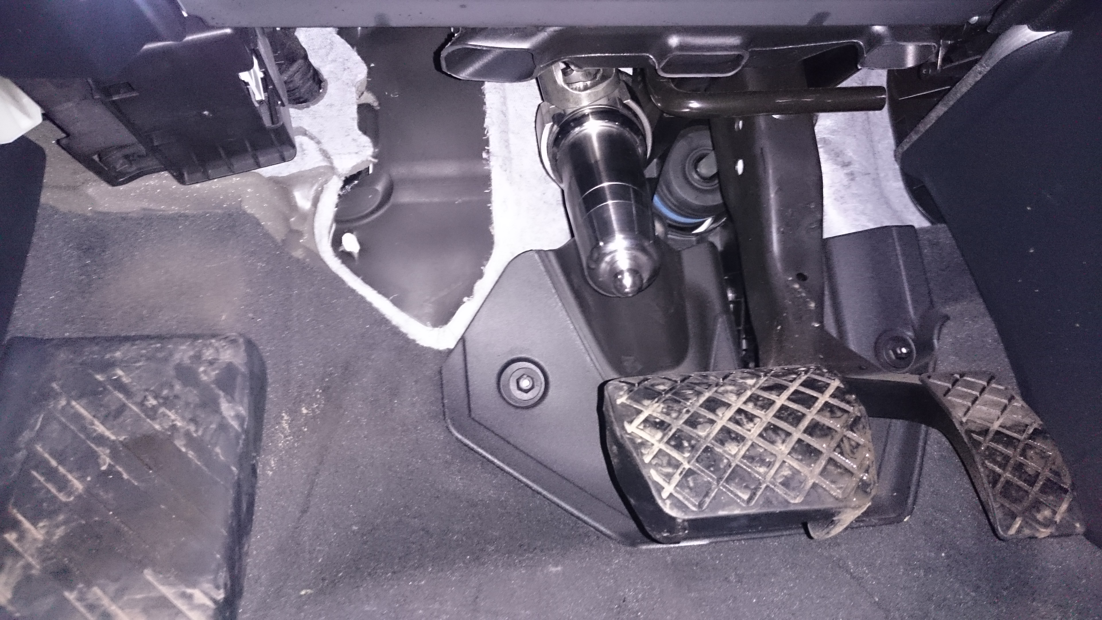 Блокиратор рулевого вала Заслон установленный на автомобиле Audi A3
