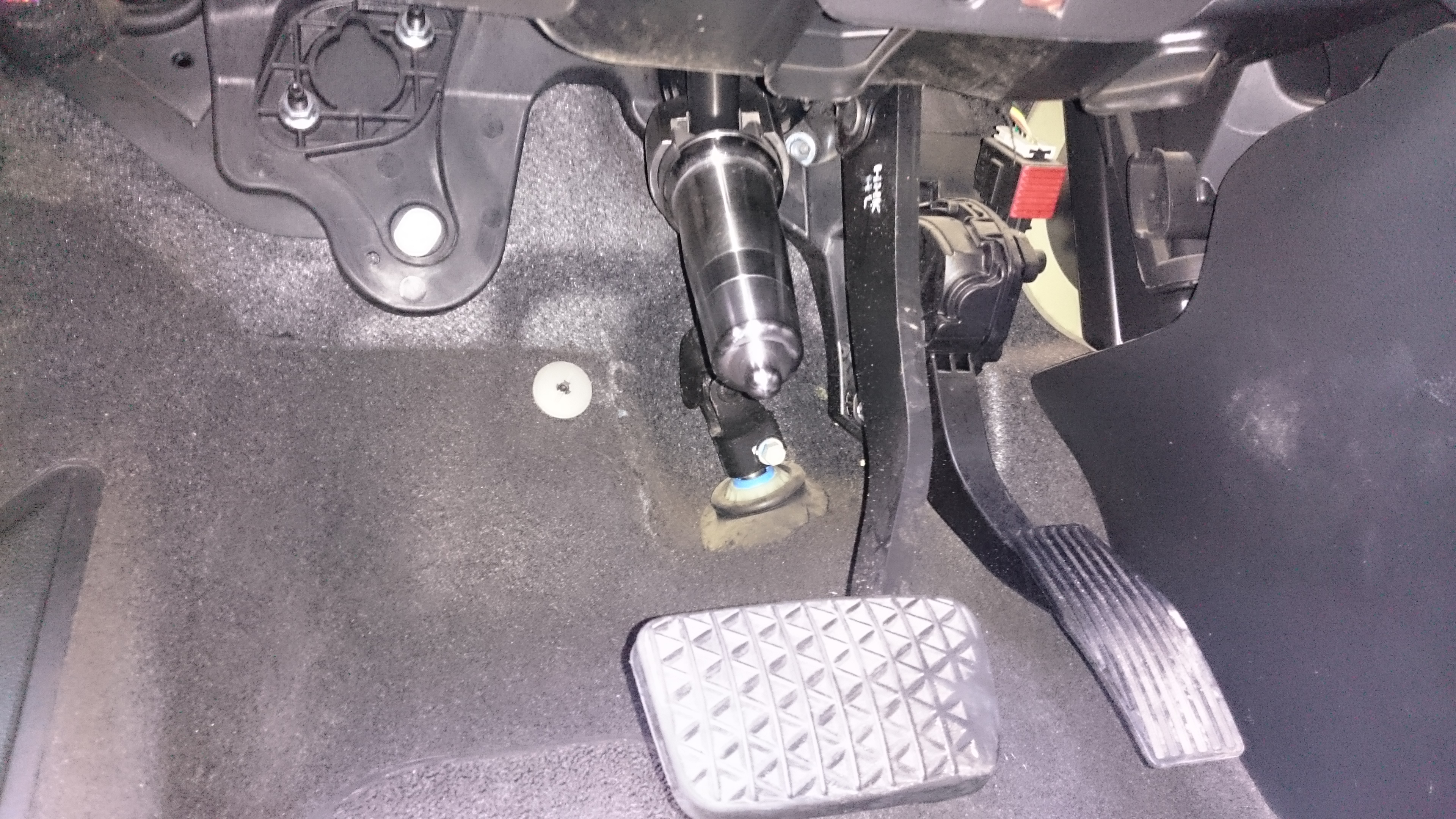 Блокиратор рулевого вала Заслон установленный на автомобиле Chevrolet Orlando 2011-2015