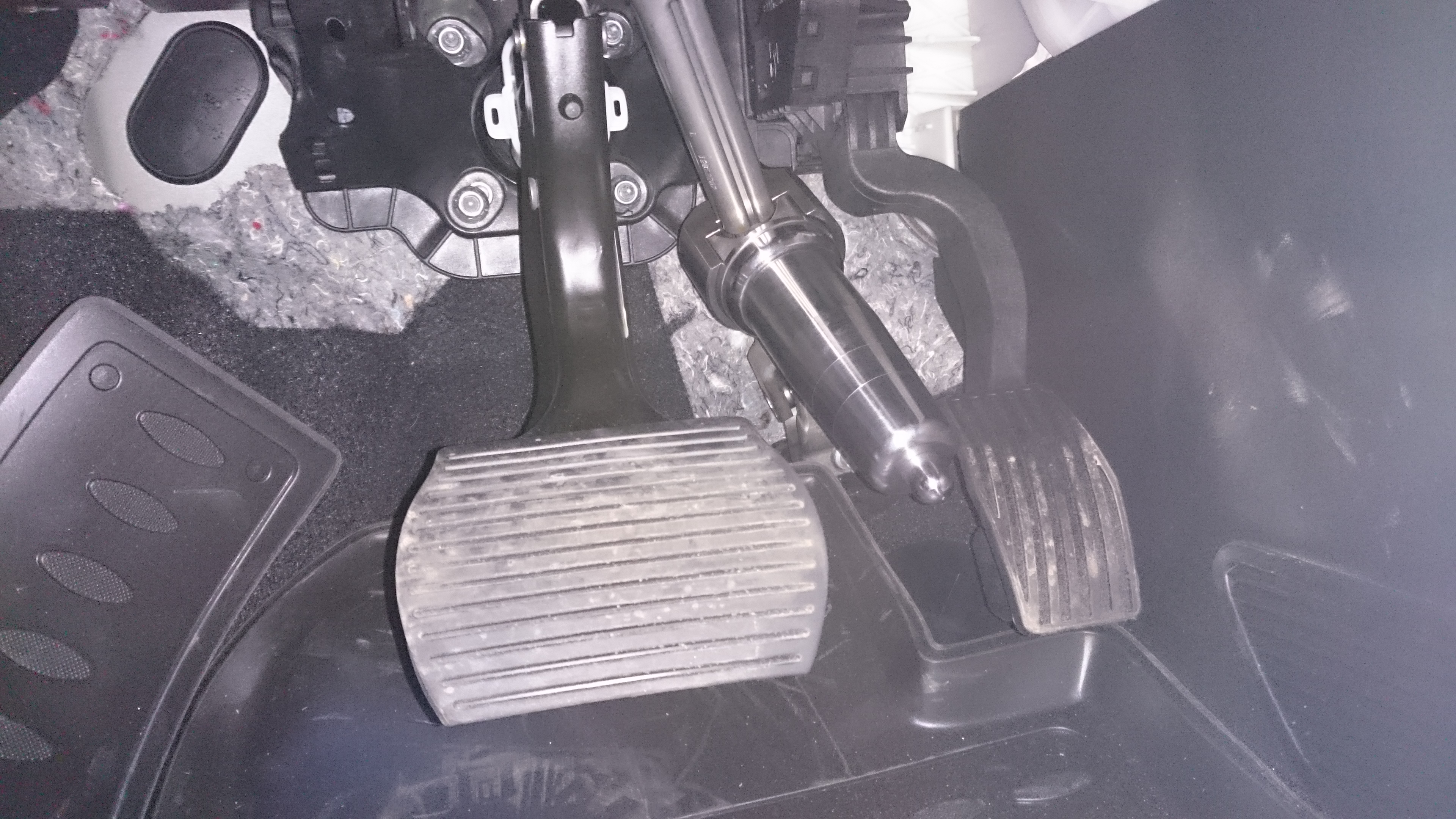 Блокиратор рулевого вала Заслон установленный на автомобиле Fiat Punto