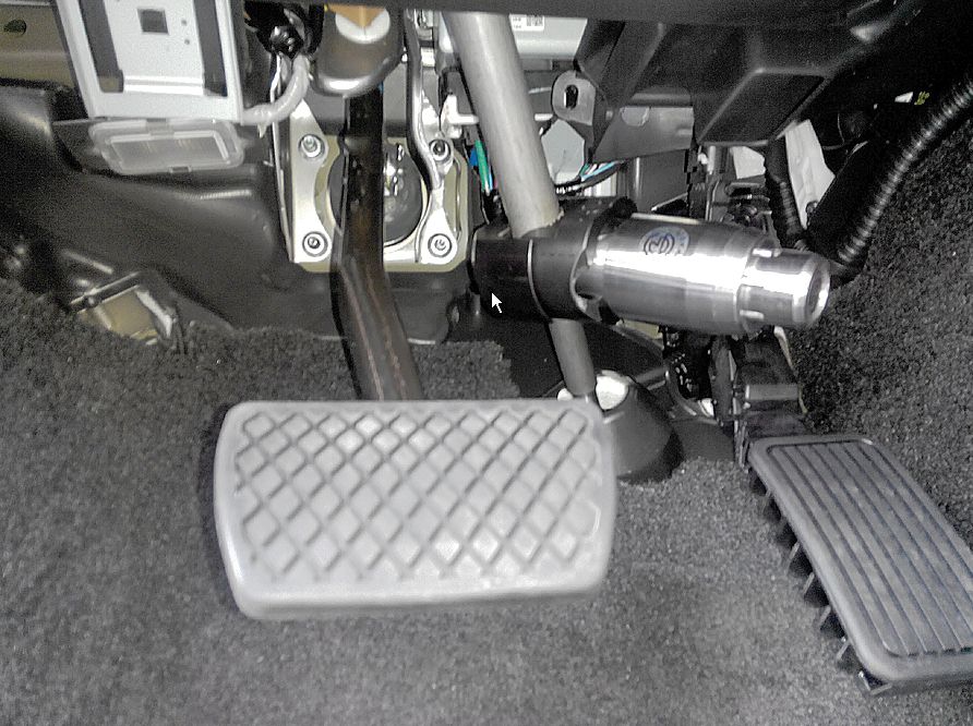 Блокиратор рулевого вала Перехват-Универсал установленный на автомобиле Acura MDX 2014-