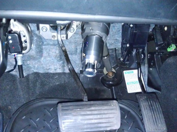 Блокиратор рулевого вала Перехват-Универсал установленный на автомобиле Acura RDX 2006-2012