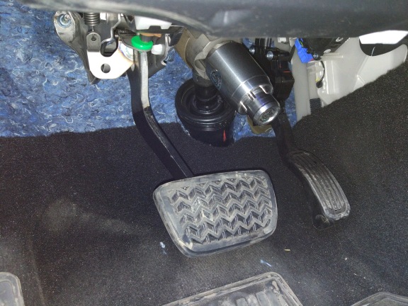 Блокиратор рулевого вала Перехват-Универсал установленный 2017/05/10 на автомобиле Toyota Camry XV55